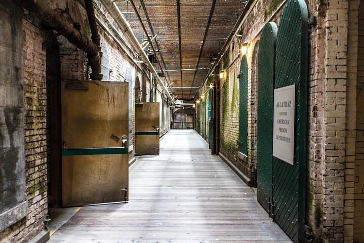 Inside Alcatraz and Under the Golden Gate: San Francisco Bay Cruise & Prison Tour photo 1