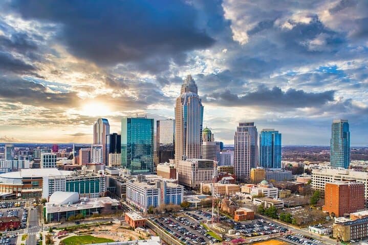 Seamless Arrival Transfer from CLT to Charlotte in a Business Car photo 6