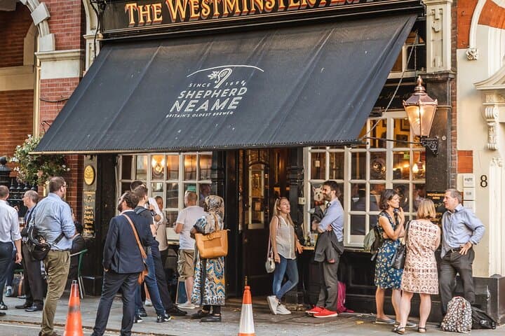 Shoreditch & City Beer Walk: Private Historic Pub Tour with Local Host photo 4