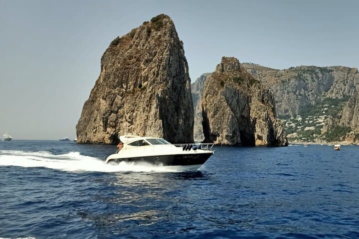 Private 50' Yacht Cruise to Capri and the Amalfi Coast from Sorrento
