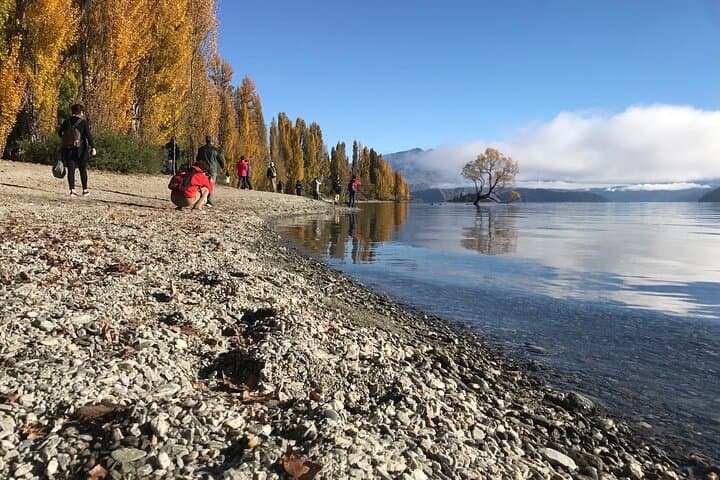 Private Full-Day Queenstown Sightseeing Tour — Arrowtown, Wanaka & Wine Country photo 2