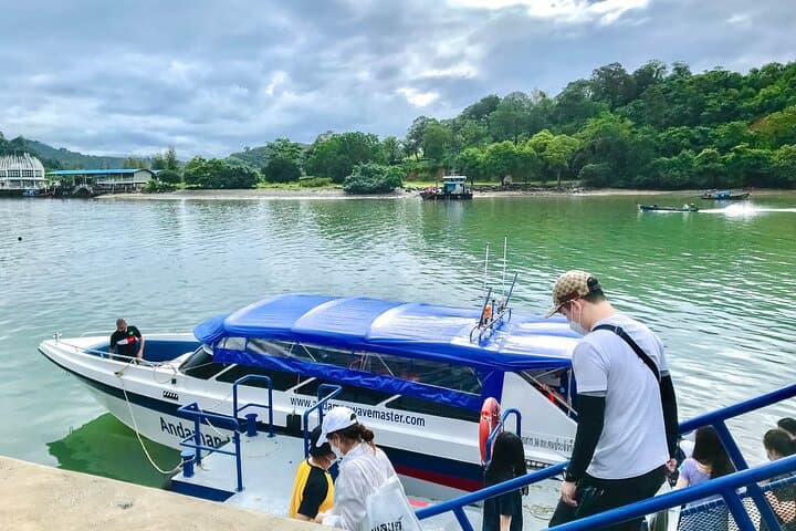 Phuket to Phi Phi Speedboat Transfer: 1-Hour Crossing from Rassada to Tonsai photo 5