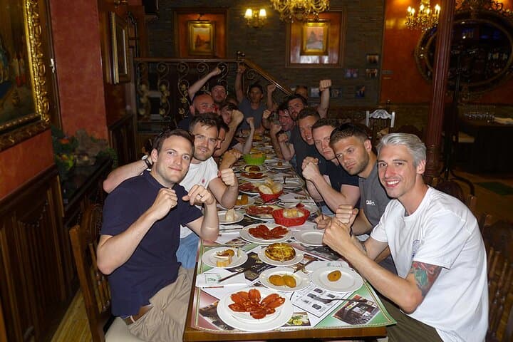 Madrid Night Out: Guided Tapas, Flamenco & Pub Crawl Experience photo 4