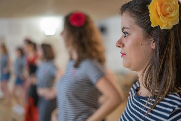 90-Minute Flamenco Class in Seville: Beginner Dance Lesson with Professional Teacher photo 3