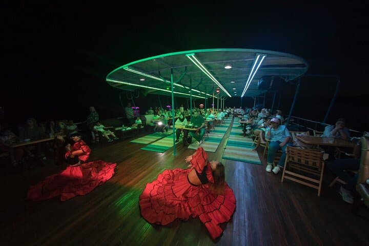 Sharm El Sheikh Night Dinner Cruise with Belly Dancer and Seafood Buffet photo 5