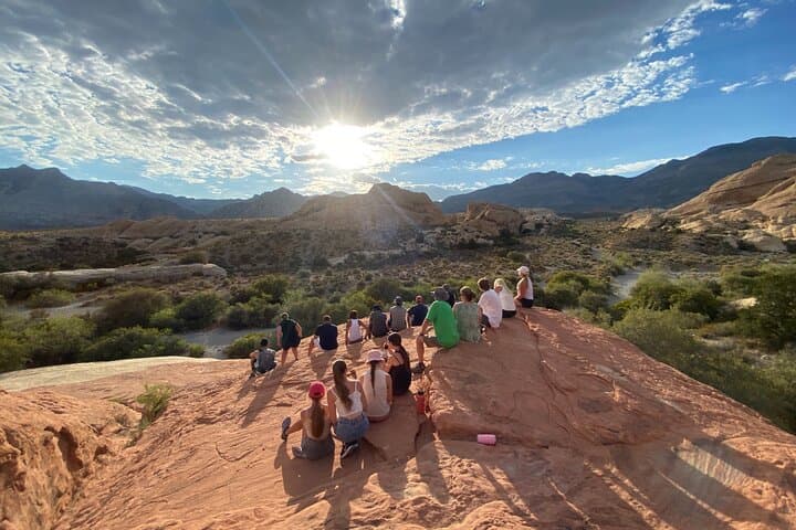 Red Rock Canyon Sunset Tour: Small-Group VIP with Optional Seven Magic Mountains