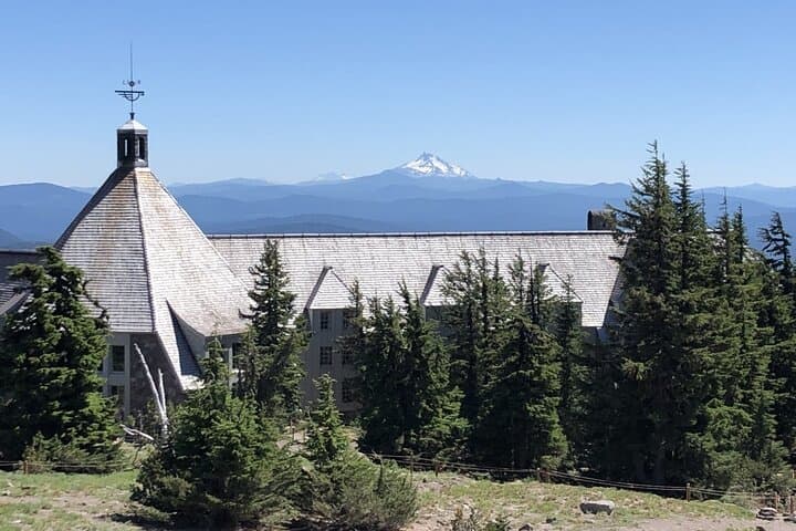 Mt Hood Loop Tour: Multnomah Falls, Hood River & Timberline Lodge