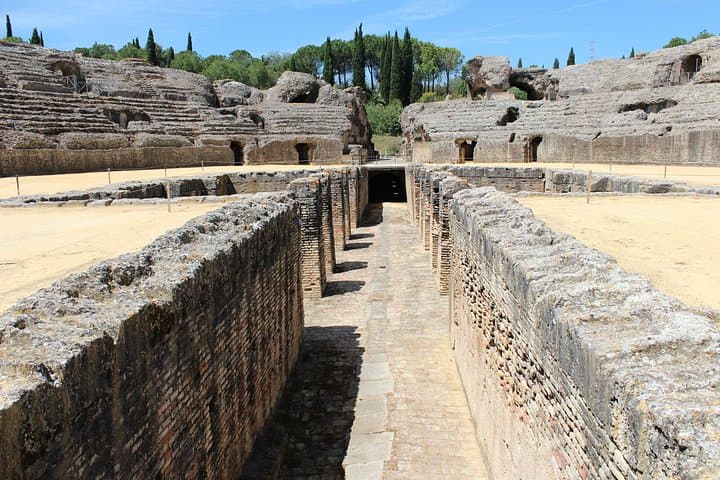 Itálica & the Game of Thrones Sites: Roman Ruins a 10-Minute Ride from Seville photo 2