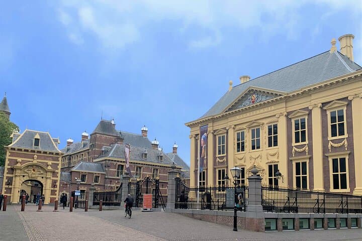Self-Guided Outside Escape: Solve The Hague's Missing Constitution on a Walking Riddle Tour photo 3