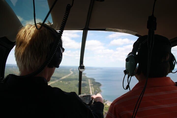 15-Mile Helicopter Tour Over Duluth & Superior: A Bird’s-Eye Harbor Experience photo 3