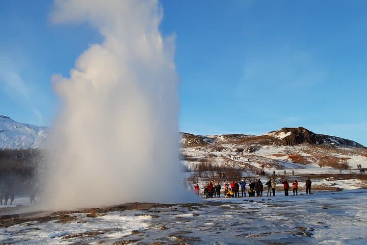 Private Golden Circle Tour from Reykjavik: Geysir, Gullfoss, Þingvellir and Kerið photo 2