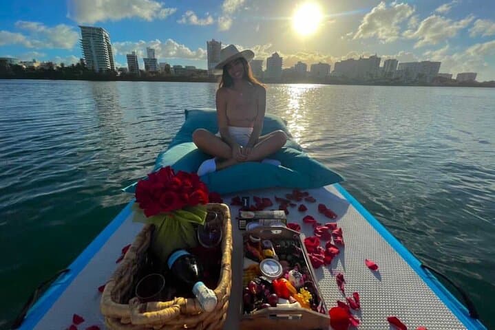 Private Floating Picnic in Condado Lagoon — San Juan Romantic Water Experience photo 4