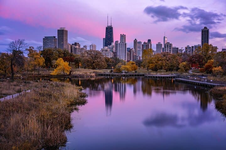 Private 4-Hour Chicago Sightseeing by Luxury Sedan