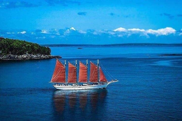 Windjammer Sail on Frenchman Bay — 1.5–2 Hour Bar Harbor Cruise photo 1