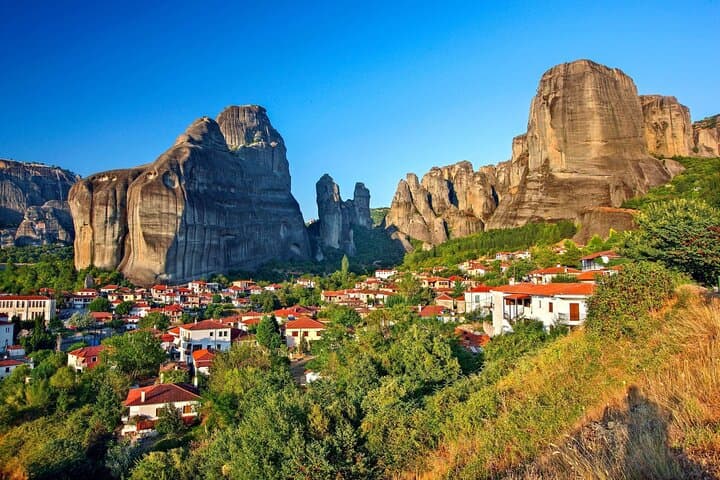 Meteora Private Day Tour from Athens: Monasteries, Kastraki Lunch & Thermopylae photo 2