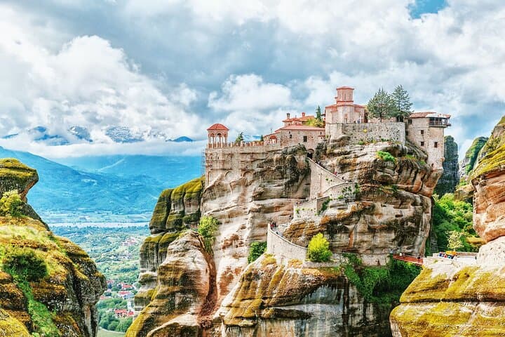 Meteora Private Day Tour from Athens: Monasteries, Kastraki Lunch & Thermopylae photo 3