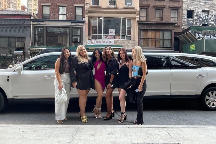 Limo Shopping Escape: NYC to Woodbury Common Premium Outlets photo 5
