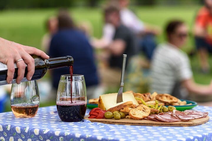 Madrid Picnic Experience: Games, Snacks & Park Tour from Puerta del Sol photo 3