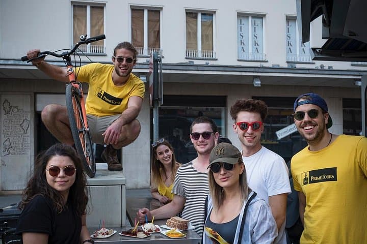 Bike & Bite Viennese Style: Kickbike Street-Food Tour of Vienna