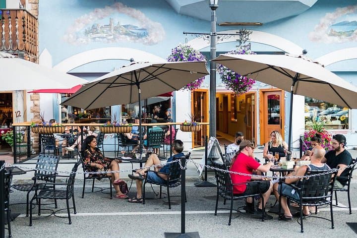 Woodinville Hollywood Wine Pass: How to Taste Four Wineries in a Day photo 2