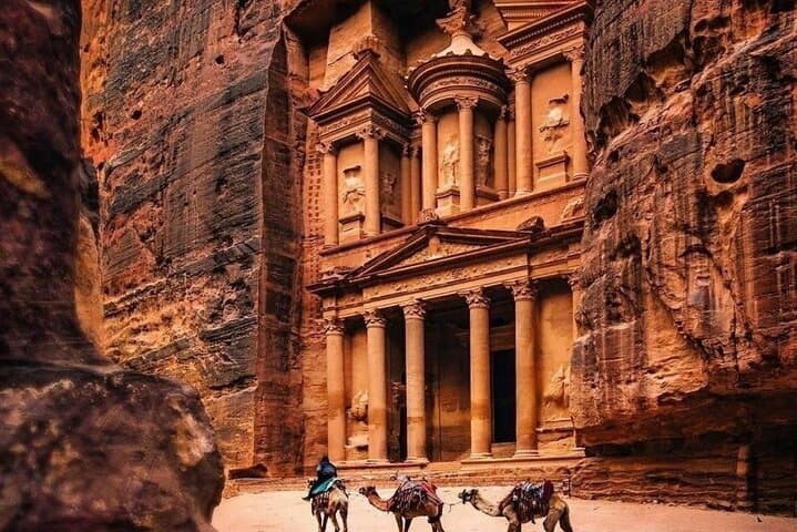3-Day Private Jordan Tour: Amman to Madaba, Dead Sea, Petra & Wadi Rum photo 2