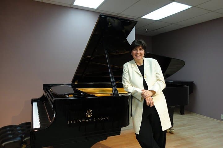 Chez Sandrine: French Cuisine and Live Piano Concert in Philadelphia