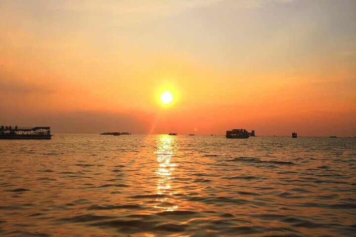 Tonle Sap Sunset Cruise: Floating Village Dinner on the Queen Tara photo 6