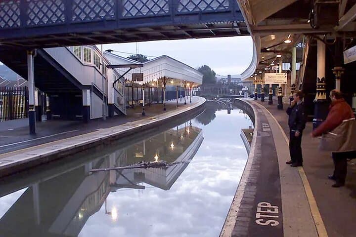 Explore Historical Lewes: Self-Guided Walking Tour photo 6