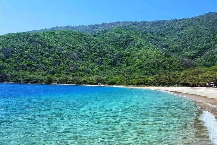 Playa Cristal Day Trip from Santa Marta: Snorkel, Beach and Tayrona’s Coastal Wilds