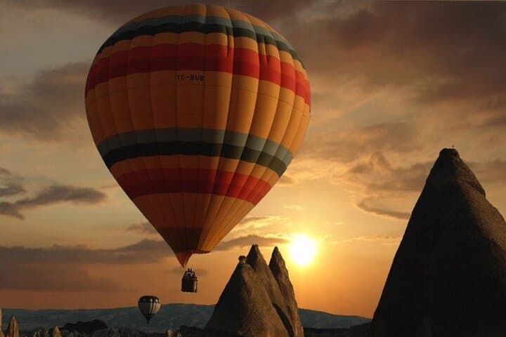 Sunrise Hot Air Balloon Over Cappadocia with Champagne & Snack photo 4
