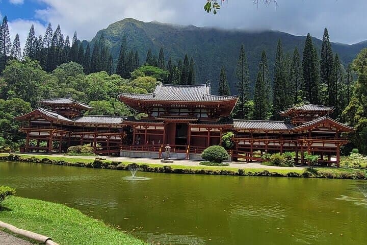 Private Oahu Circle Island Tour — Full-Day Small-Group Adventure Around Oahu photo 2