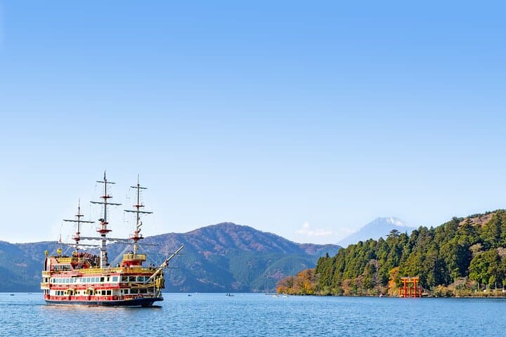Mt. Fuji and Hakone Day Trip From Tokyo — Ropeway, Owakudani & Lake Ashi Cruise photo 4