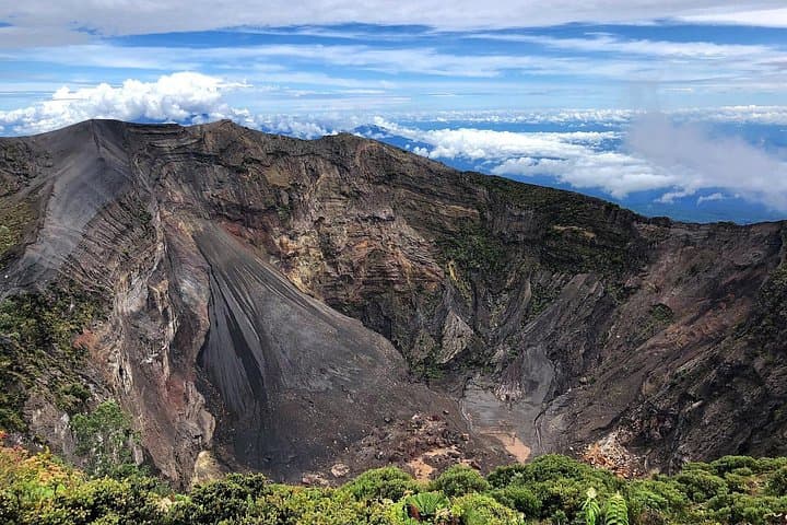 Private Transfer to Irazú Volcano National Park from San José — Day Trip photo 2