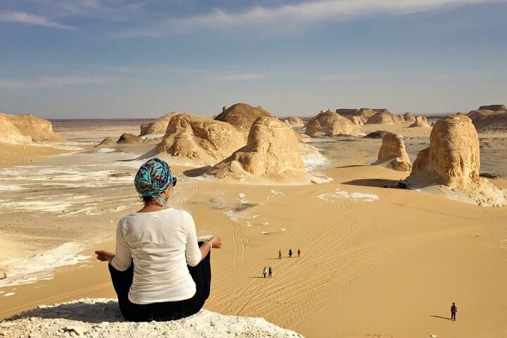 Private 2-Day White Desert & Bahariya Oasis Safari from Cairo