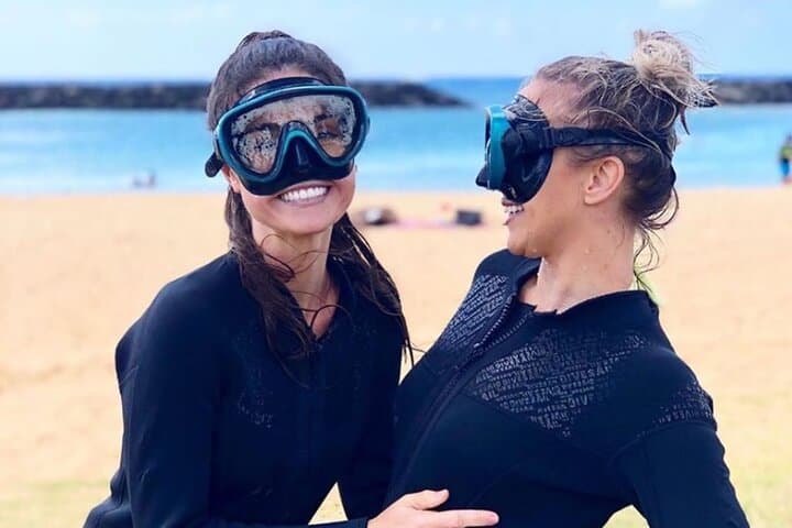 Beginner Snorkeling Tour at Magic Island Lagoon — Honolulu Introductory Reef Experience