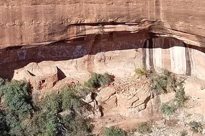 Sedona From Above: A 30-Mile Helicopter Tour Over Red Rocks and Ancient Ruins photo 5
