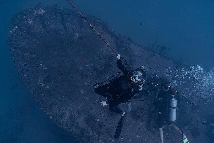 Waikiki Two-Tank Wreck & Reef Scuba Dive — Certified Boat Trips from Waikiki photo 3