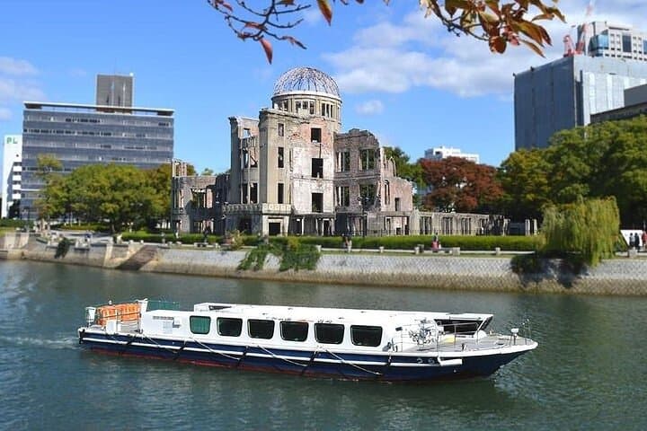 Hiroshima and Miyajima Day Cruise: Floating Torii, Peace Park & Deer
