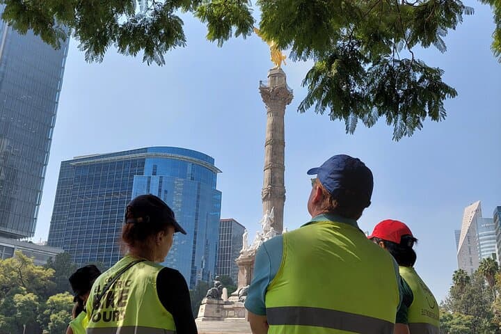 Mexico City E-Bike Tour: Tacos, Churros & Chapultepec Highlights photo 5