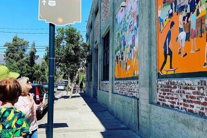 Best of Santa Barbara Walking Tour: Funk Zone, Courthouse & Ice Cream Tasting photo 4