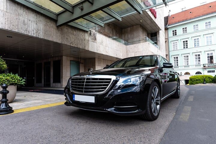 Private Mercedes S‑Class & BMW7 Half‑Day Luxury Budapest City Tour