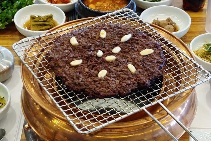 Tongdosa Temple & Eonyang Bulgogi: UNESCO Heritage and Charcoal-Grill Lunch from Busan photo 4