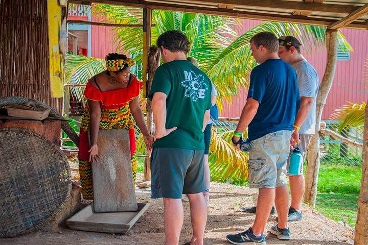 Private 5-Day Eastern Roatan Tour — Mangroves, Snorkeling & Garifuna Culture photo 3