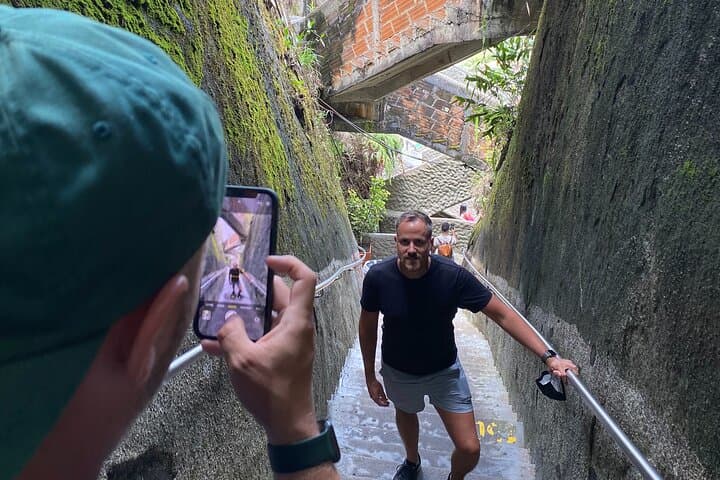 Climb El Peñol and Explore Colorful Guatapé: Private Day Tour from Medellín photo 3