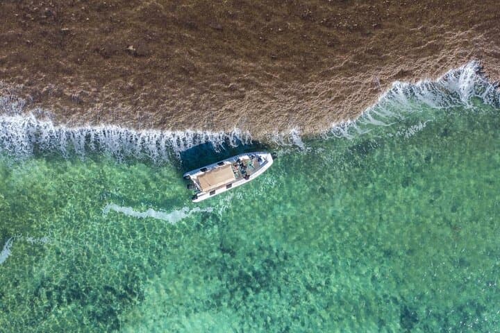 Giant Tides: Cygnet Bay Pearl Farm & Horizontal Falls Aerial and Sea Safari
