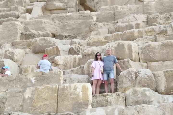 Hurghada to Cairo Private Day Trip — Giza Pyramids, Sphinx & Egyptian Museum photo 2