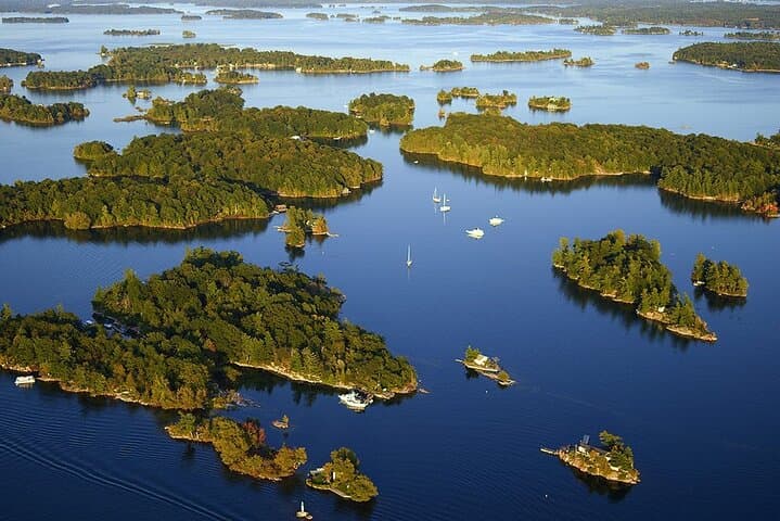 1000 Islands Sightseeing Cruise to Boldt Castle & Rock Island Lighthouse photo 4