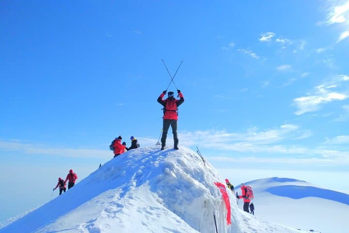 Trekking Mount Ararat: 7-Day Guided Summit to 5137m photo 3