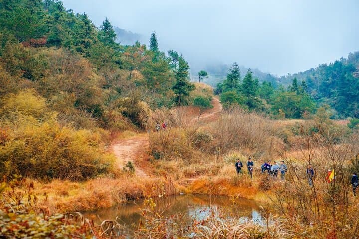 Huangnan Old Road Fall Foliage Hike — 1-Day Tiantai Trail from Hangzhou photo 6