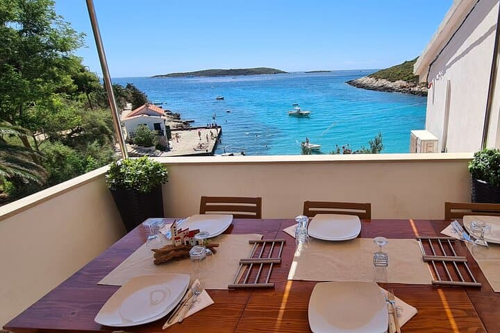 Full-Day Blue Cave Speedboat Tour from Split with Grilled Lunch photo 4